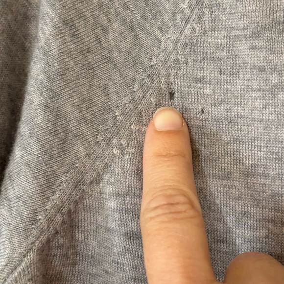 Elie Tahari Extra Fine Merino Wool Cowl Neck Sweater Sz Large - Picture 6 of 8